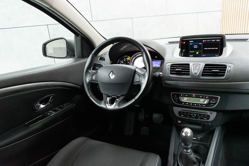 Renault Mégane 1.6dCi LIMITED*2xKOLA*KLIMA*ČR - fotka 9 z 40