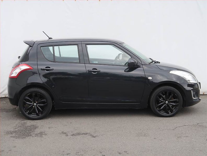Suzuki Swift (2017) 1.2, Serv.kniha, Tempomat - fotka 6 z 17