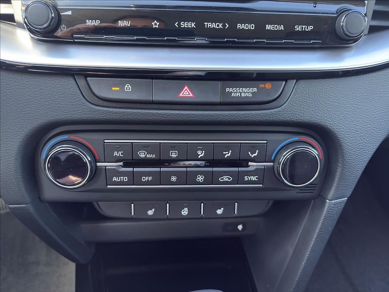 Kia XCeed (2025) 1,6   T-GDI 7DCT EXCLUSIVE - fotka 16 z 23