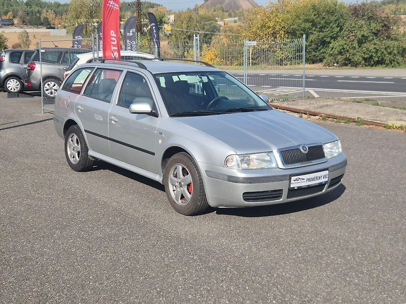 Škoda Octavia (2002) 1.9TDi 66Kw AUTOMAT - fotka 3 z 22