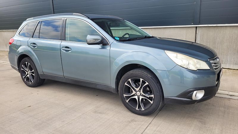 Subaru Legacy 2,5i 4x4 123 KW - fotka 7 z 24