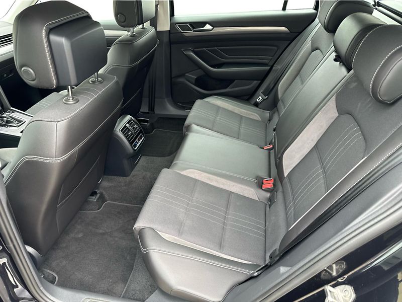 Volkswagen Passat Alltrack 2,0 TDI 147kw 4-motio - fotka 12 z 22