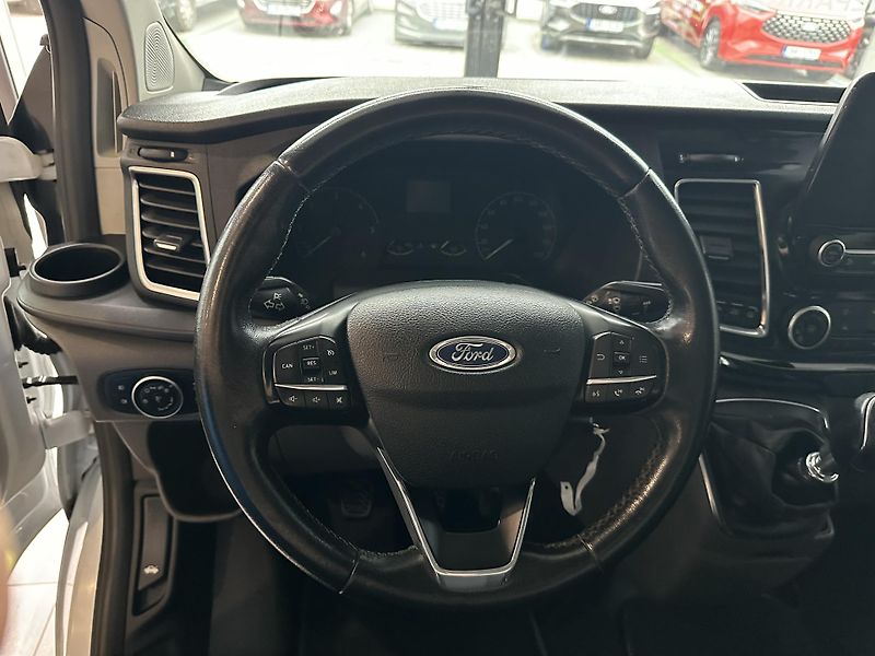 Ford Transit Custom Titanium L1 2.0 EB 130k VAN  - fotka 13 z 25