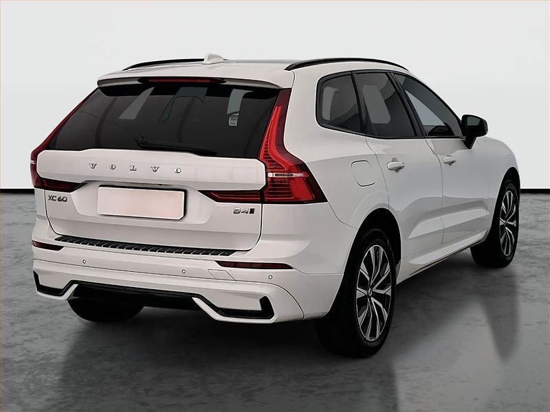 Volvo XC60 (2023) B4 AWD - fotka 5 z 17