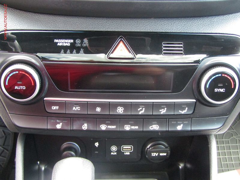 Hyundai Tucson (2020) 2.0 CRDi 4x4, 2.maj,ČR - fotka 16 z 26