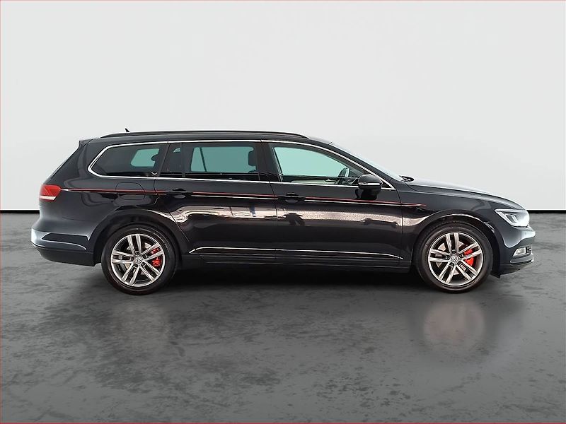 Volkswagen Passat (2019) 2.0 TDI, Automat, Navi - fotka 6 z 22