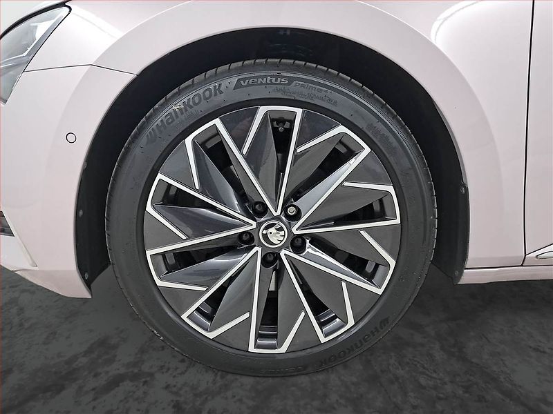 Škoda Superb (2021) Laurin&Klement 2.0 TDI - fotka 15 z 25