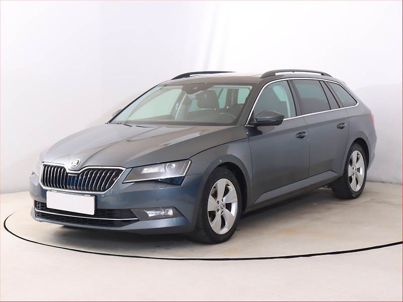 Škoda Superb (2016) 2.0 TDI, Automat, Serv.kniha - fotka 2 z 23