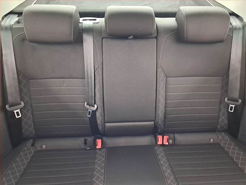 Škoda Rapid (2019) Style 1.0 TSI, ČR,1.maj - fotka 10 z 17