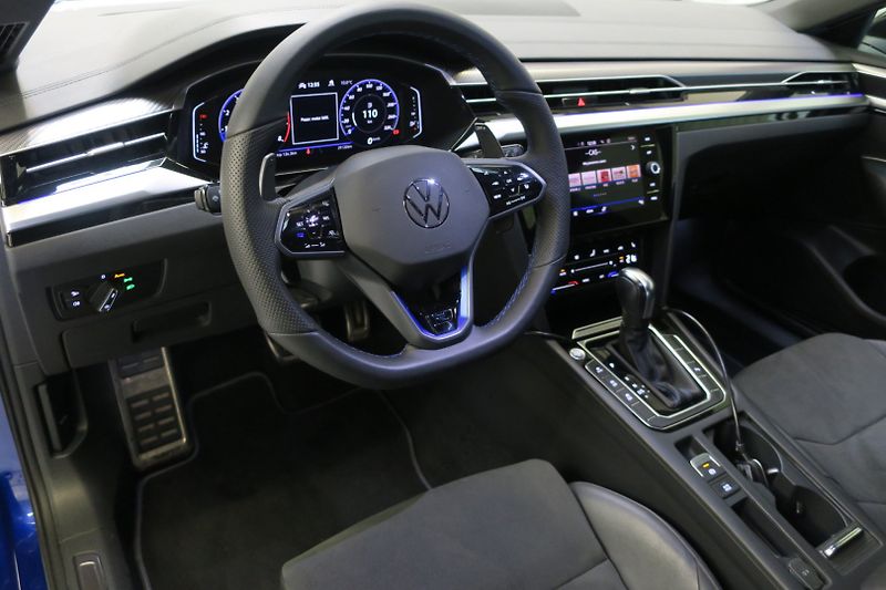 Volkswagen Arteon Shooting Brake (2021) 2.0 TSI 235kW BMT 4MOT DSG R - fotka 15 z 50