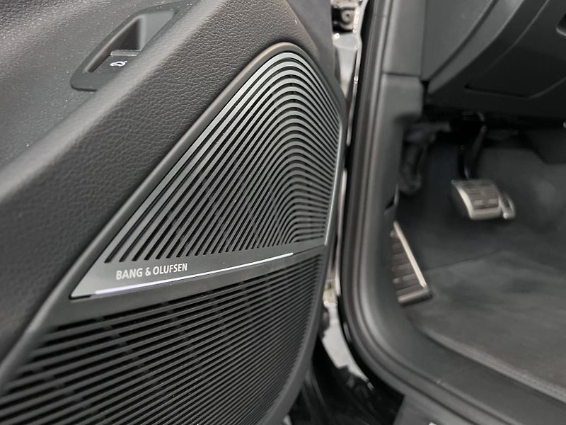 Audi SQ7 Ceramic Exclusive B&O FullSpec - fotka 8 z 33