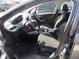 Peugeot 2008 1,2I 60 KW ACTIVE, TAŽNÉ, ČR - náhled 18