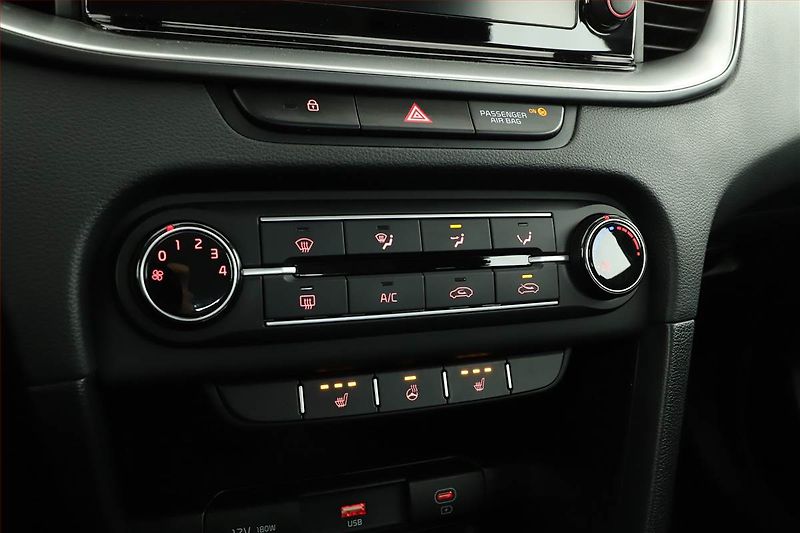 Kia Ceed (2023) Spin 1.0 T-GDI, SPIN, DPH - fotka 13 z 14