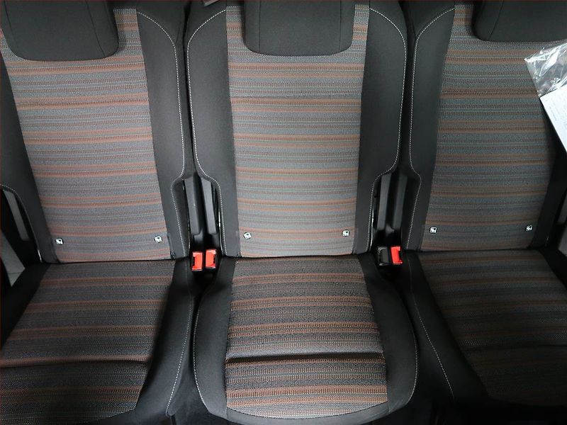 Opel Combo (2019) 1.2 Turbo, 5Míst, SR - fotka 10 z 17
