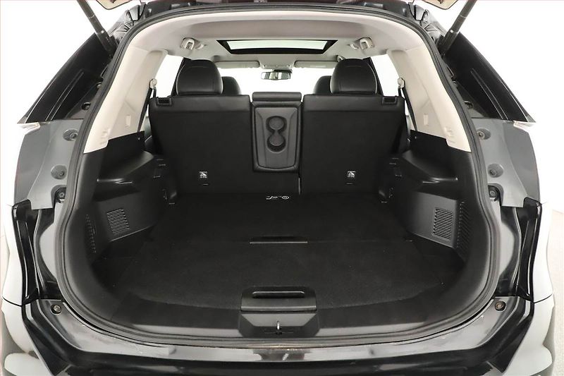 Nissan X-Trail (2017) 1.6 dCi, Kůže, Navi, Tempomat - fotka 10 z 21