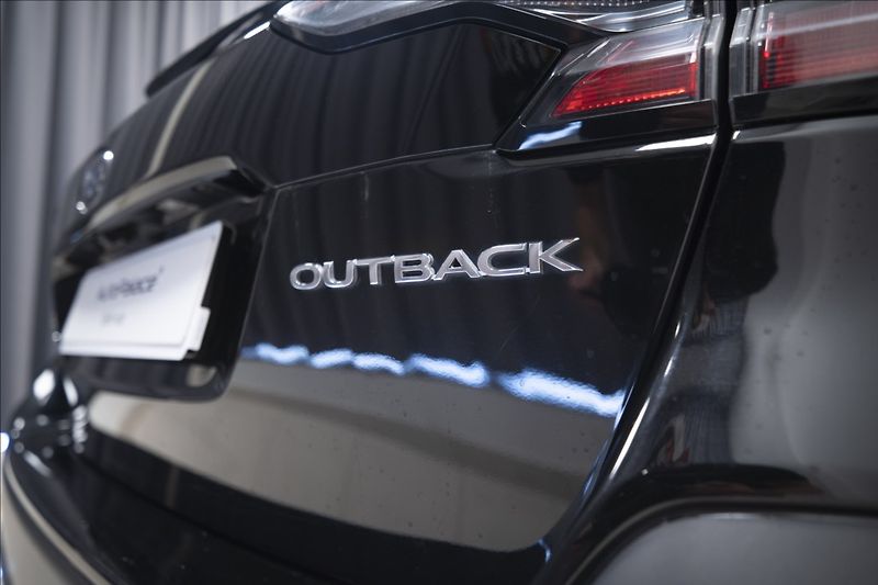 Subaru Outback 2,5 i AT AWD NAVI KAMERA TAŽNÉ - fotka 44 z 45