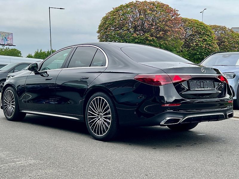 Mercedes-Benz Třídy E (2025) 450 d 4MATIC Linie AMG - fotka 5 z 31