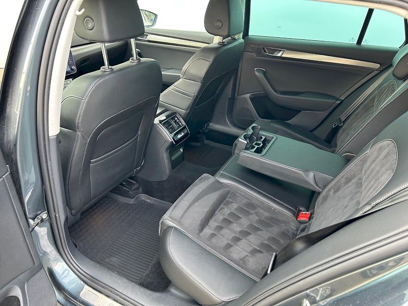 Škoda Superb (2021) Style Plus Extra 2.0 TDI 140 k - fotka 29 z 33
