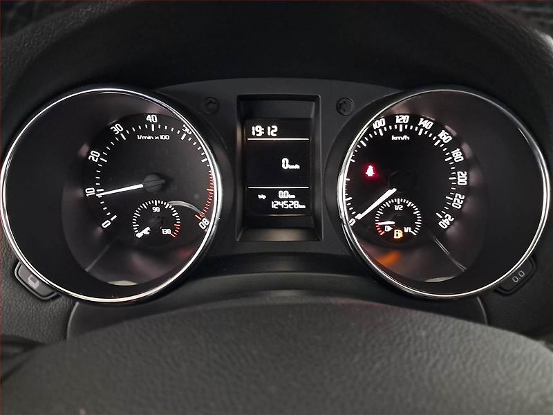 Škoda Yeti (2013) 1.2 TSI, Serv.kniha - fotka 11 z 13