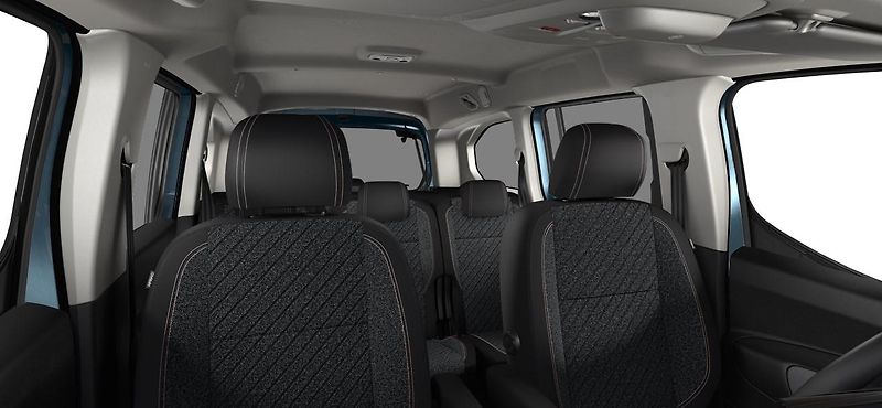 Peugeot Rifter (2026) LONG ALLURE DIESEL 130 MAN6 - fotka 7 z 9