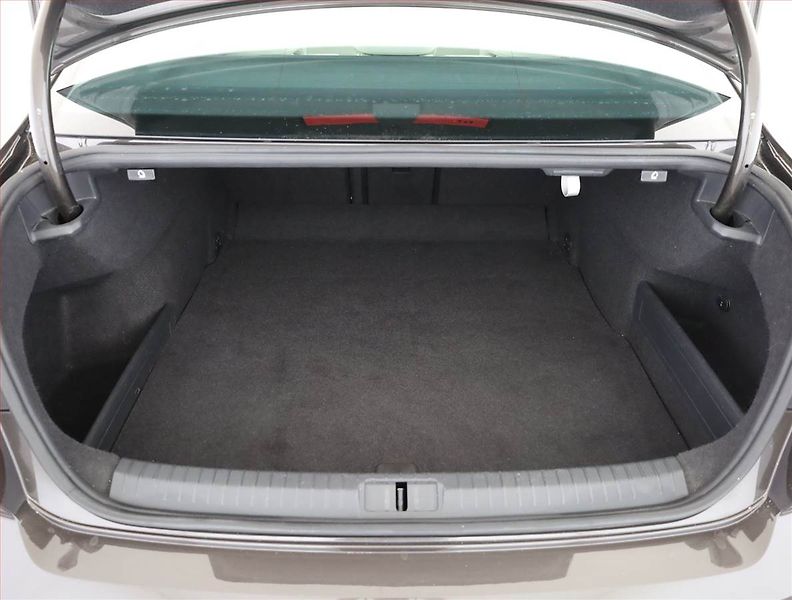 Volkswagen Passat (2016) 2.0 TDI, Serv.kniha, Kůže - fotka 16 z 17