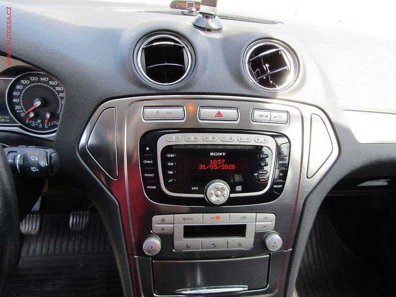 Ford Mondeo (2008) 2.0i, AC, park.čidla - fotka 15 z 17