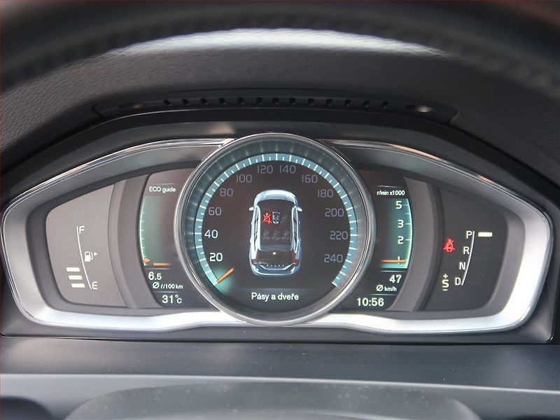 Volvo V60 (2014) D4 2.0, Automat, Navi, Xenony - fotka 11 z 18
