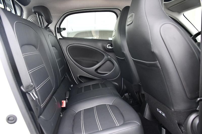 Smart Forfour EQ COMFORT REZERVACE - fotka 22 z 33