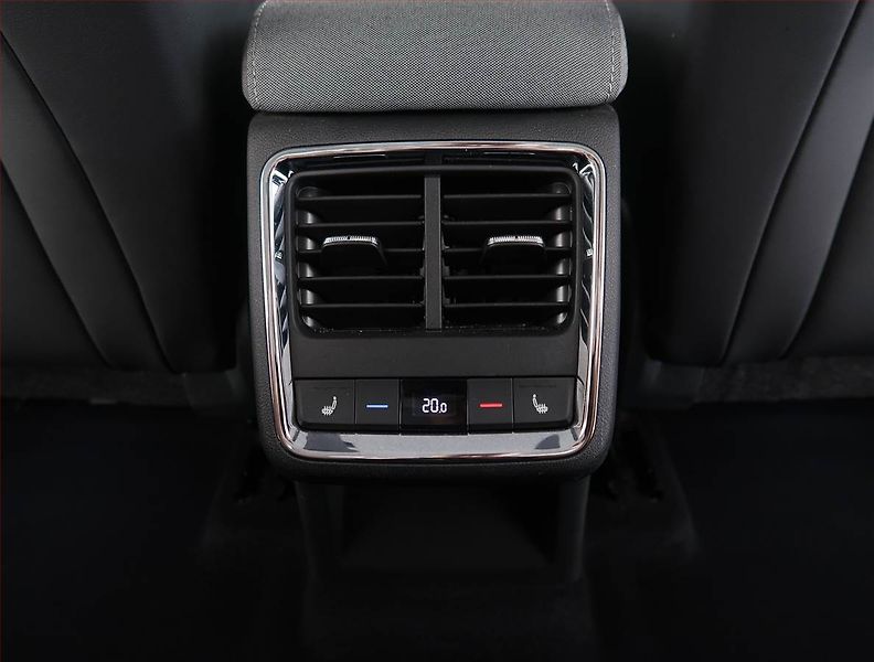 Škoda Enyaq (2021) iV 80 (82 kWh), SoH 90% - fotka 27 z 31