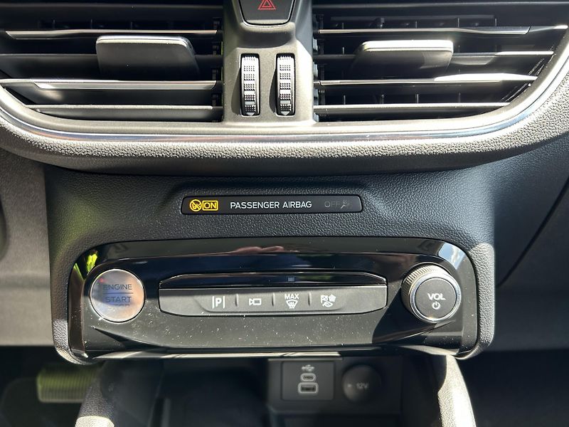 Ford Kuga Top Edition 2.5 HEV 132 kW - fotka 35 z 37