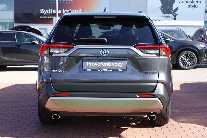 Toyota RAV4 2,5 HEV Executive FWD - fotka 5 z 35