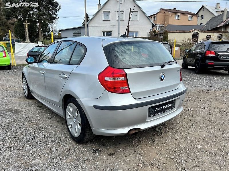 BMW Řada 1 (2008) 116i 90kW Klima,Výhřevy,Servis - fotka 7 z 20