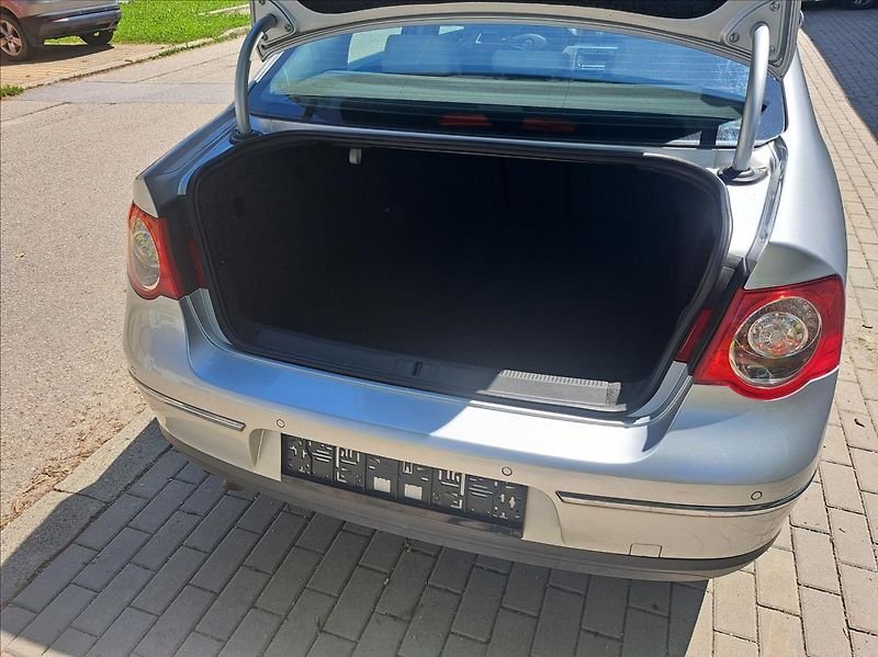 Volkswagen Passat 1,9 TDI - fotka 35 z 43