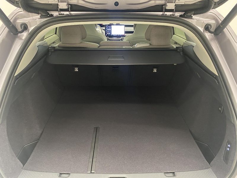 Volvo EX60 (2026) P10 AWD ELECTRIC ULTRA TWIN - fotka 5 z 79