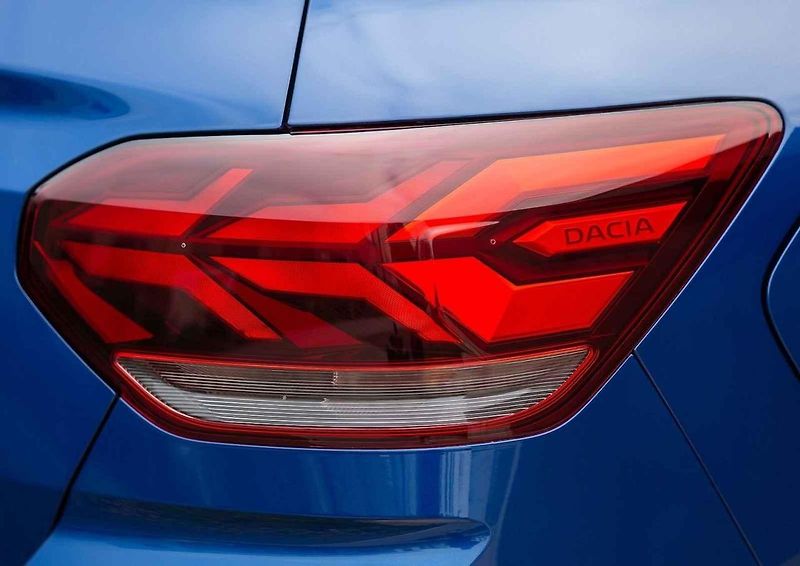 Verze Stepway nabídne zajímavě vyřešený střešní nosič