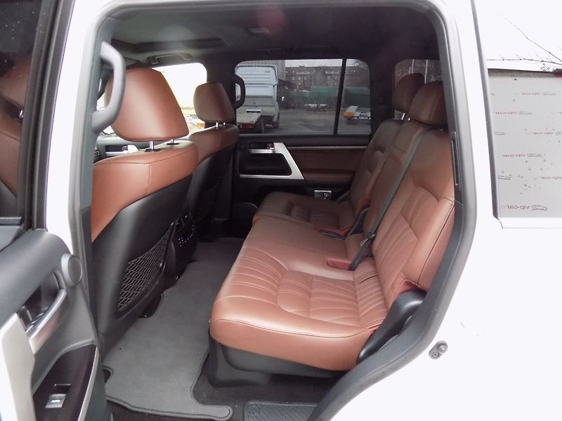 Toyota Land Cruiser (2020) 200/4.5/V8/Executive Lounge/ - fotka 10 z 45