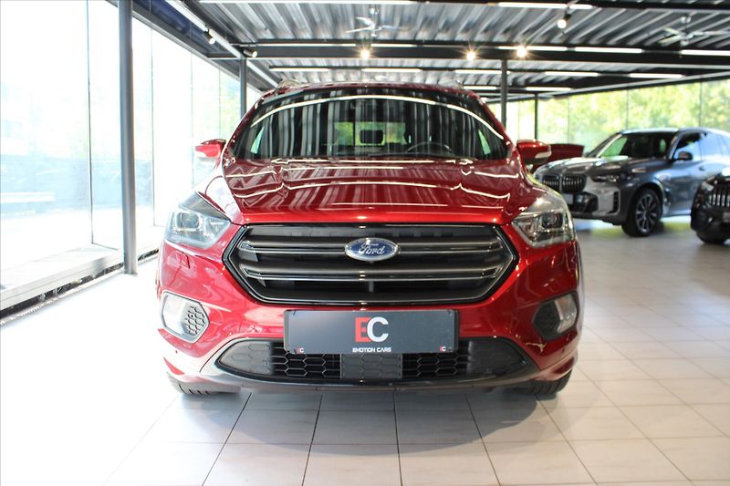 Ford Kuga TDCi AWD ST-Line - fotka 2 z 31