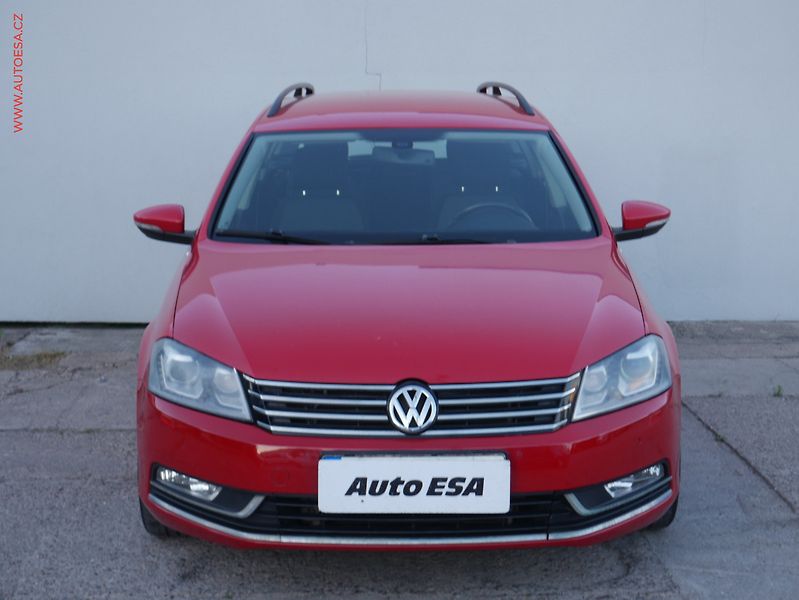 Volkswagen Passat (2013) 2.0 TDI 4x4, ČR, Comfortline - fotka 2 z 18