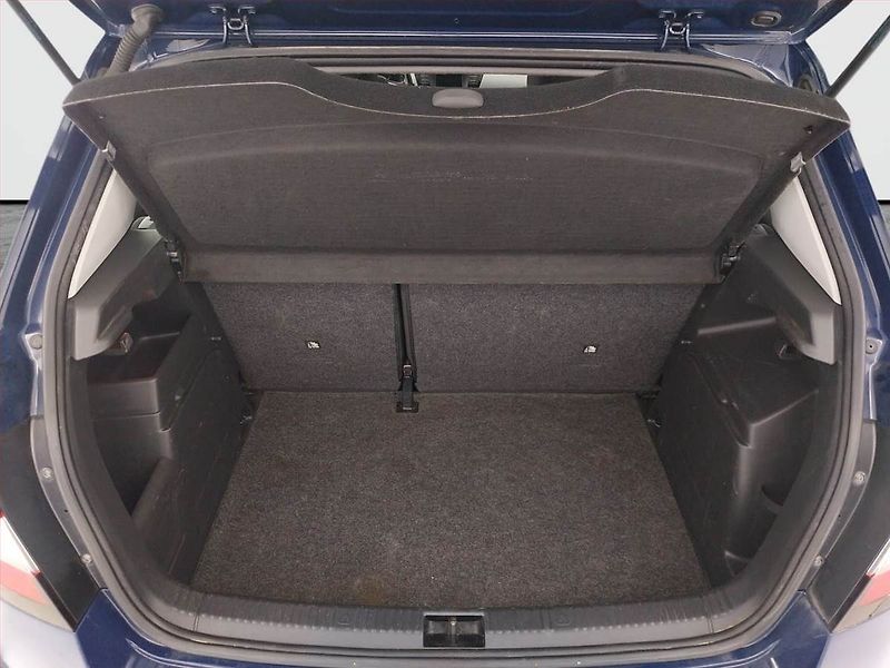 Škoda Fabia (2015) 1.4 TDI, dobrý stav - fotka 14 z 15