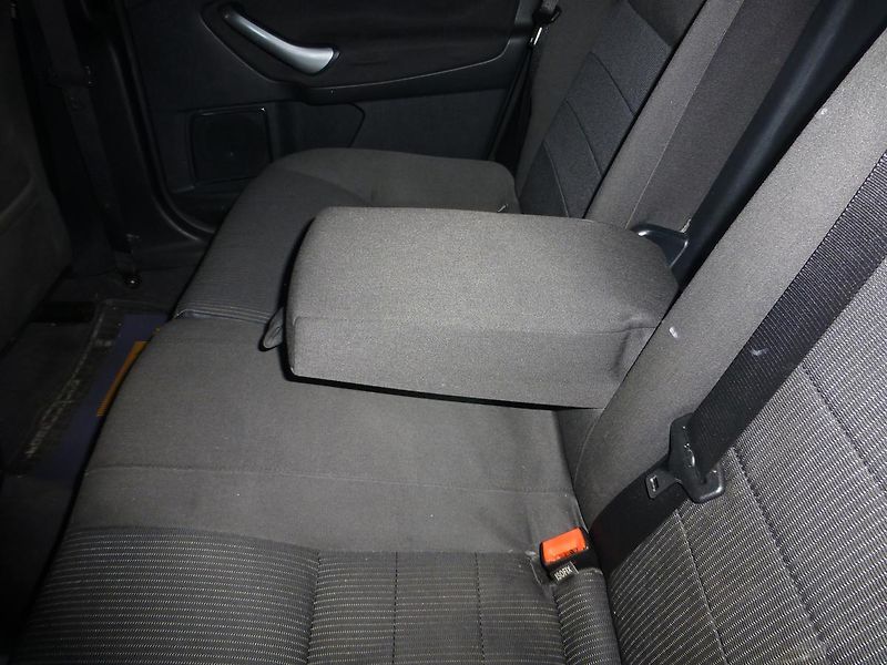 Ford Mondeo (2008) 2,0TDCI*DIGIK*ALU*PARK.S*TAŽNÉ - fotka 13 z 22