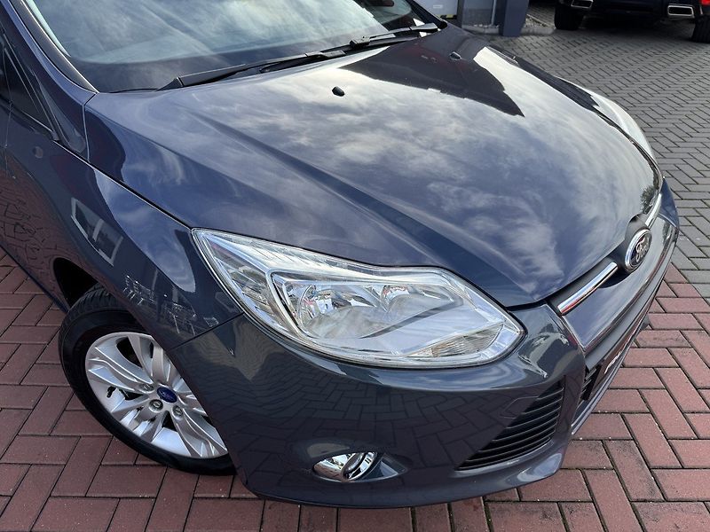 Ford Focus (2011) 1.6i Ti-VCT Klima Servis - fotka 36 z 50