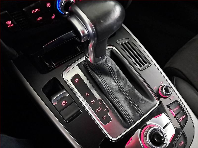 Audi A4 (2014) S-Line 3.0 TDI, 4X4, Automat - fotka 13 z 23