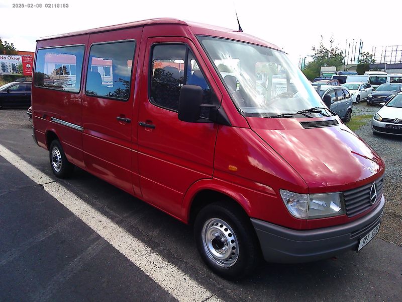Mercedes-Benz Sprinter 208D, 58 kW, 9 míst, nová STK - fotka 7 z 23