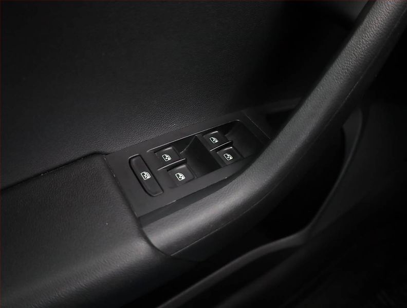 Škoda Octavia (2018) 2.0 TDI, Automat, Tempomat - fotka 17 z 19
