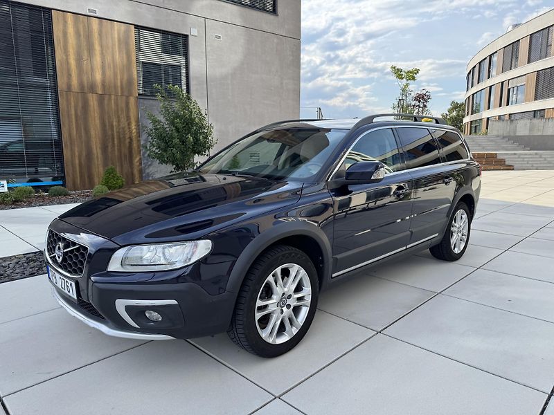 Volvo XC70 D5 SUMMUM 4x4 TAŽNÉ  - fotka 6 z 45