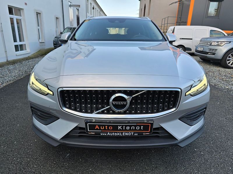 Volvo V60 184kW B5 4x4 CROSS COUNTRY - fotka 3 z 50
