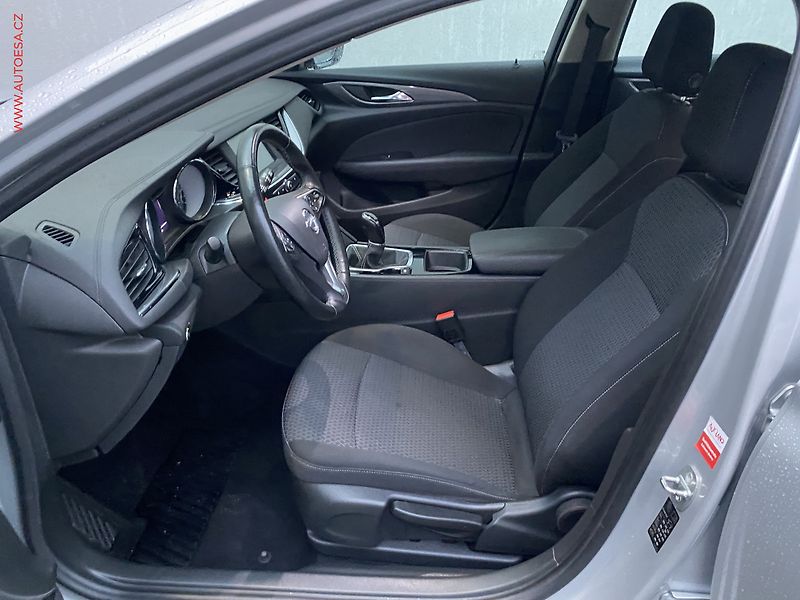 Opel Insignia (2021) 1.5 CDTI - fotka 9 z 18