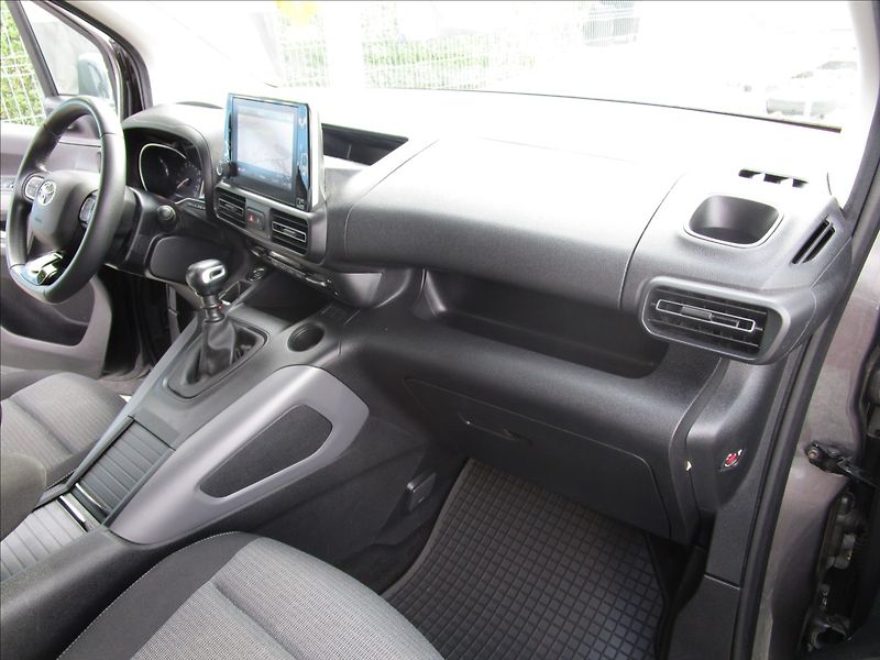 Toyota ProAce City Verso 1.5D-4D, 1. majitel - fotka 25 z 65