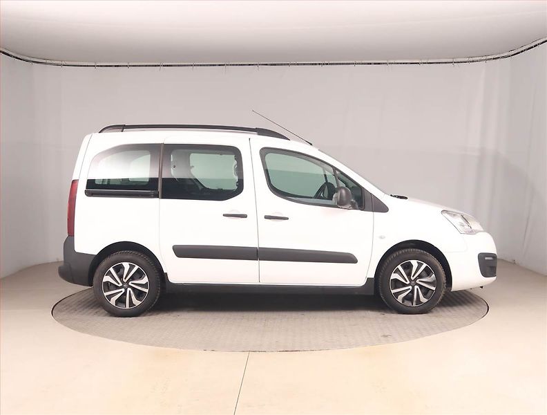 Citroën Berlingo (2018) XTR 1.6 BlueHDi, 5Míst, ČR - fotka 6 z 13
