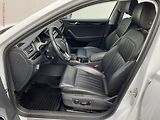 Škoda Superb (2016) 2.0 TDi 4x4, ČR, L&K, DSG, - náhled 9
